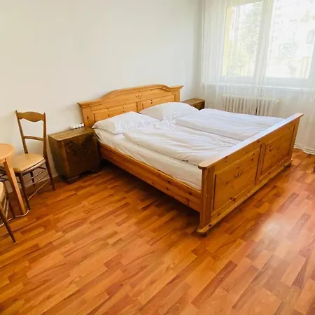 M1 Hostel *
